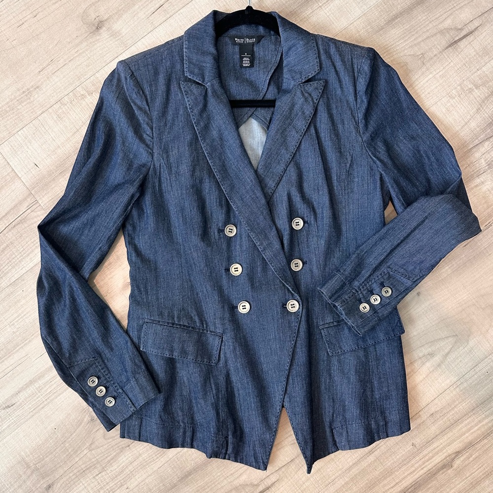 Stylish White House Black Market Denim Color Blazer Jacket - size 8